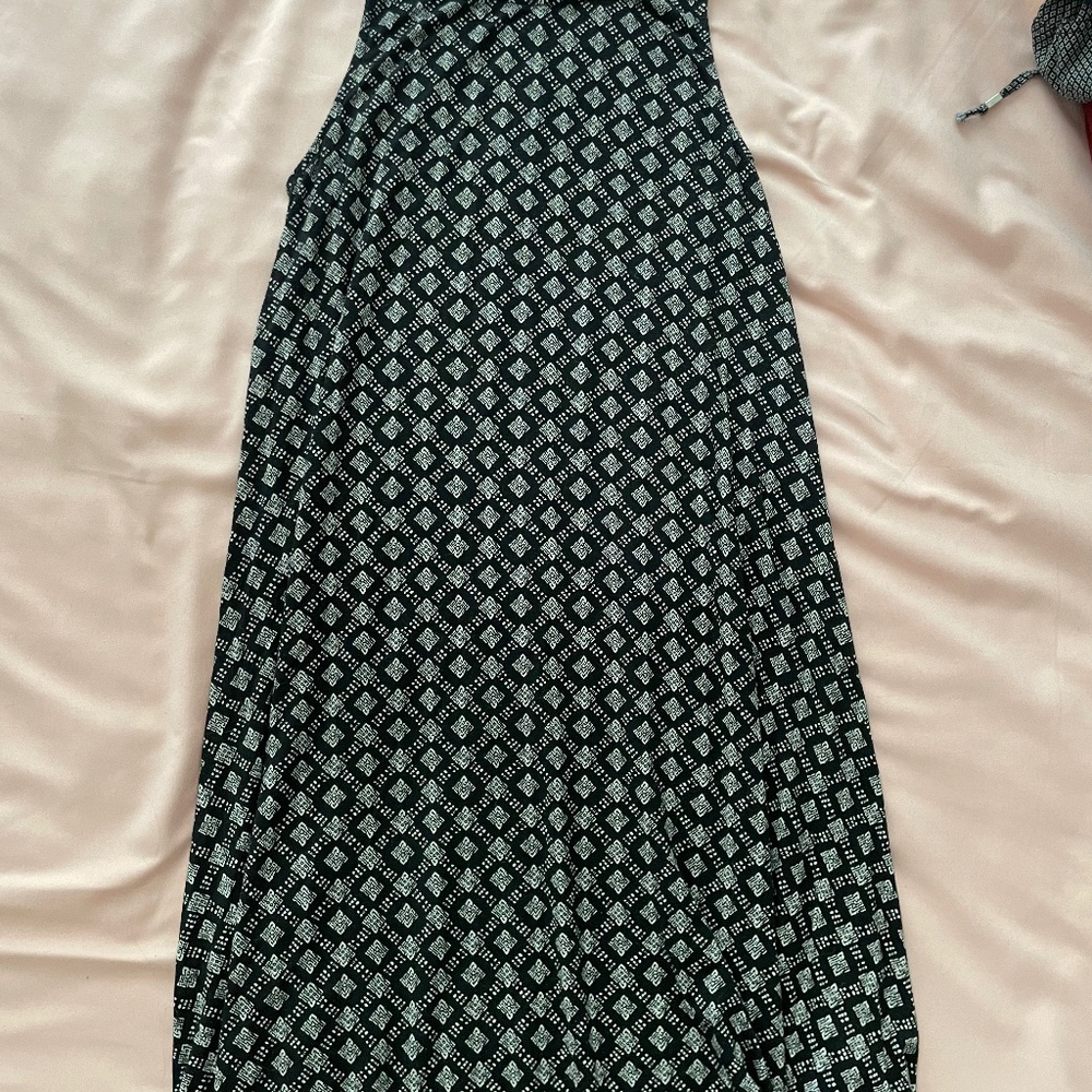 Black and white loose tank dress